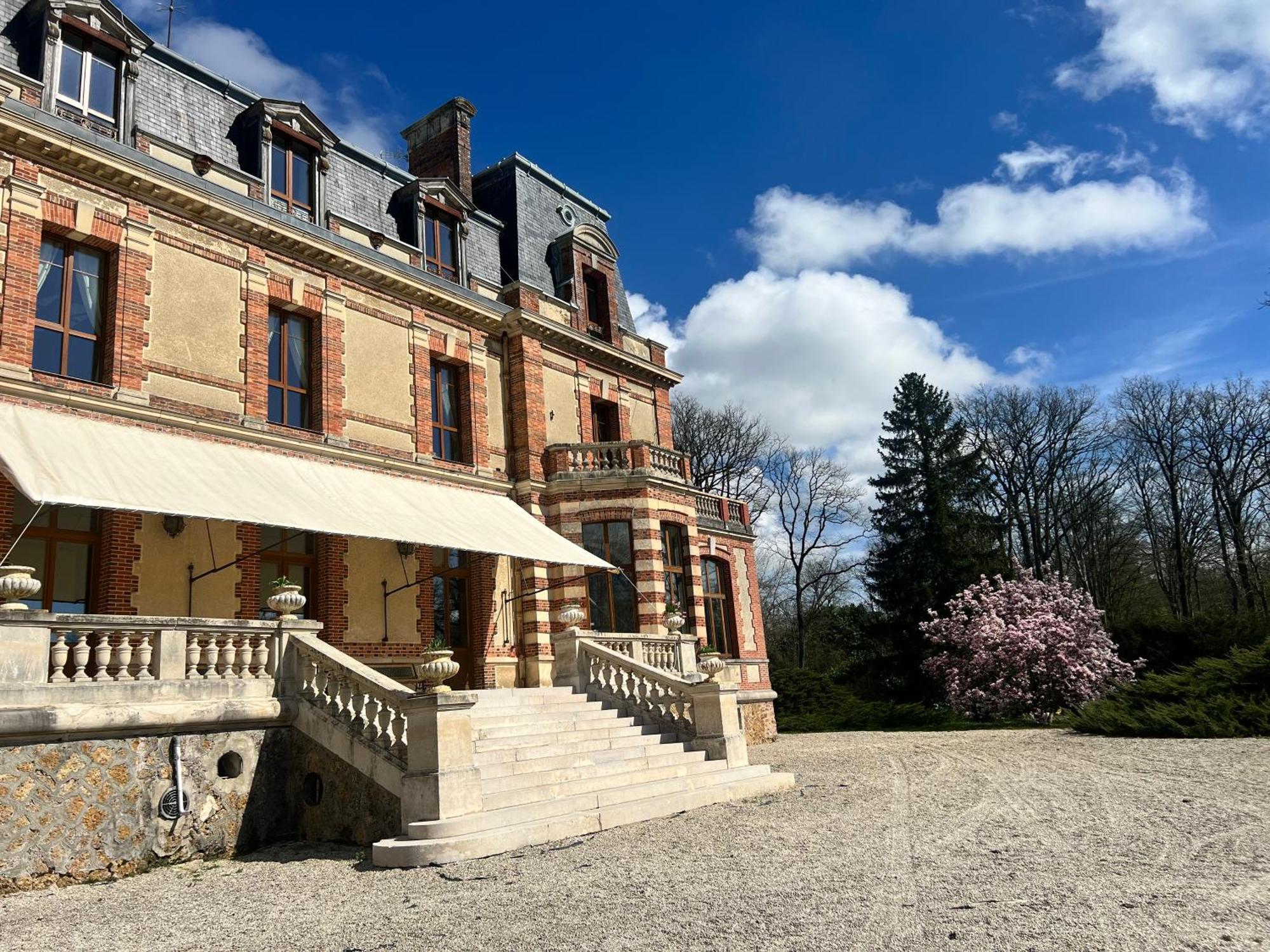 Appartements Duplex Au Chateau Chaumes-en-Brie Exterior foto