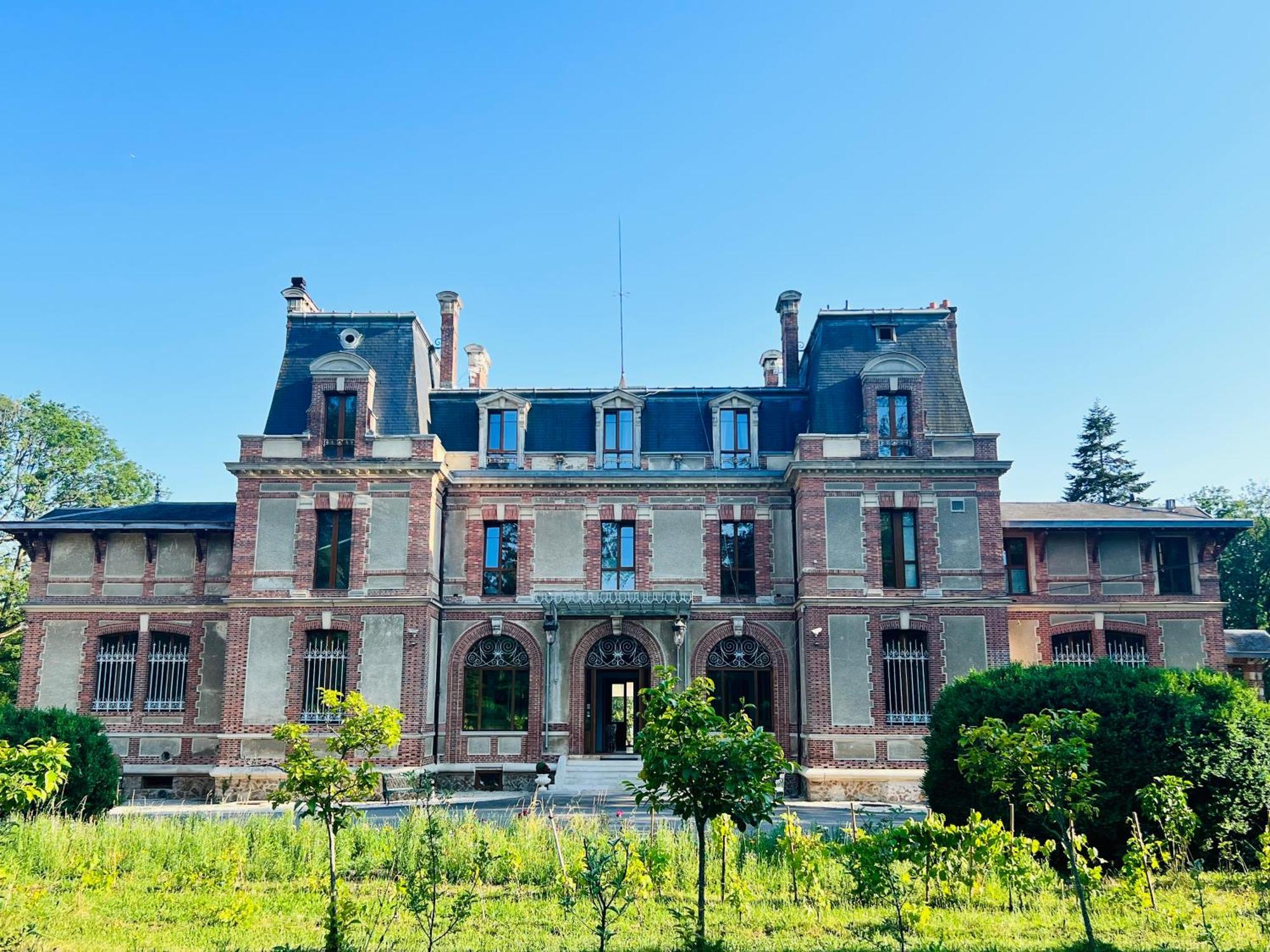 Appartements Duplex Au Chateau Chaumes-en-Brie Exterior foto